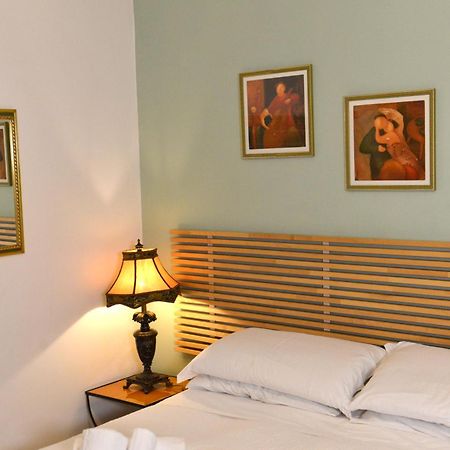 カターニア Residenza Del Turista Bed & Breakfast エクステリア 写真
