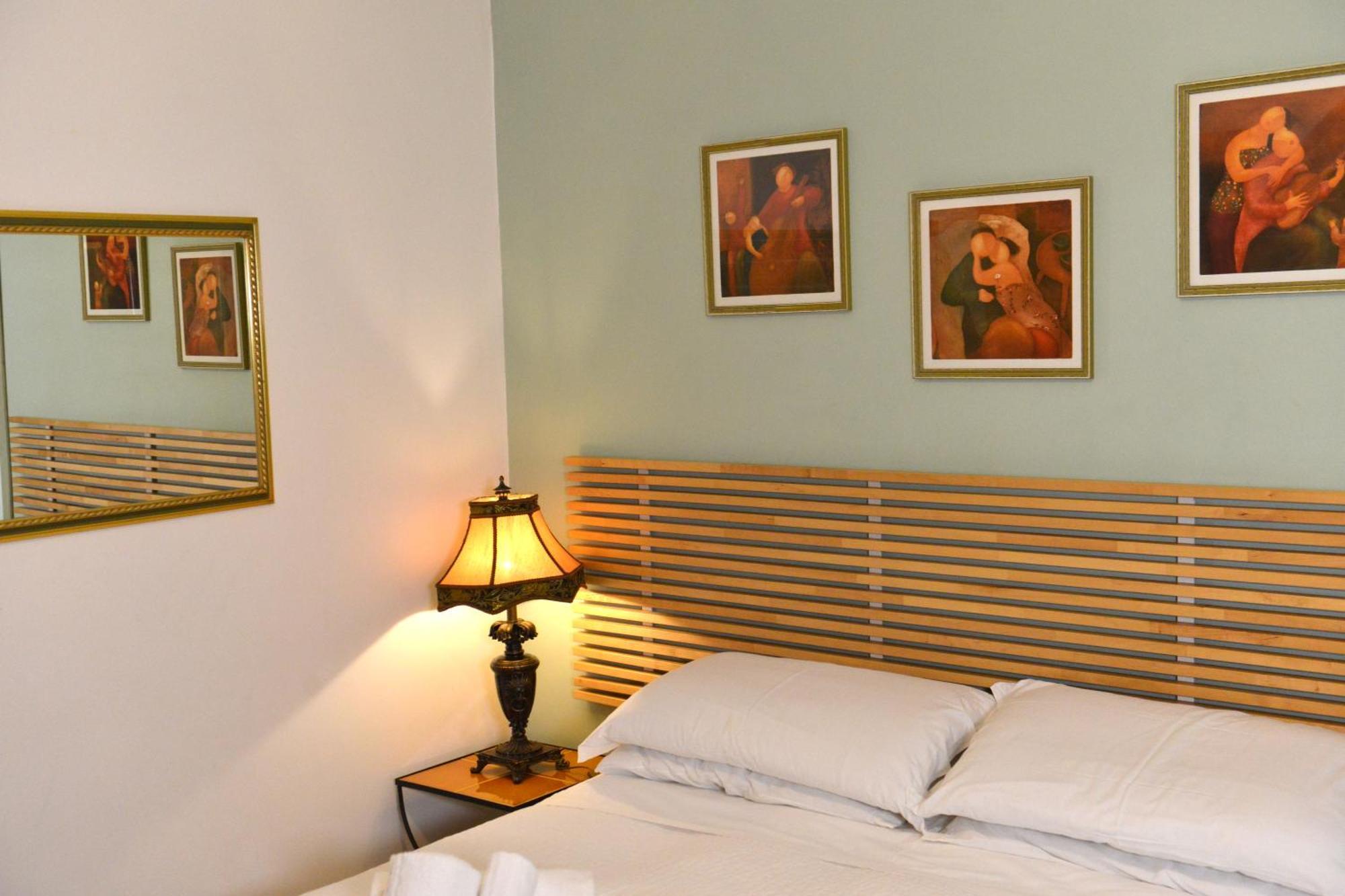 カターニア Residenza Del Turista Bed & Breakfast エクステリア 写真